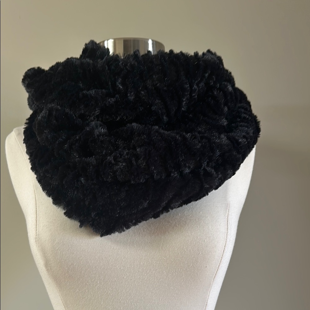 Plush Black Infinity Scarf with Ruffled Texture